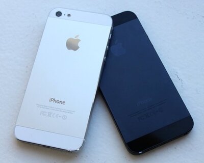 Foxconn приступила к массовому производству iPhone 5S и iPhone 5C 