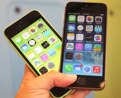 Продажи iPhone 5s и iPhone 5c в России стартуют в ночь на 25 октября