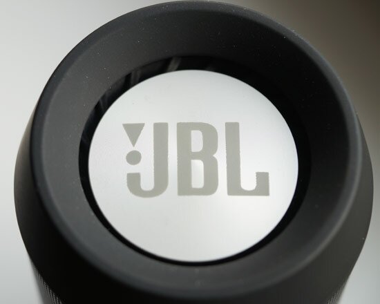 Обзор сравнение JBL Charge 2 и Creative Sound Blaster Free