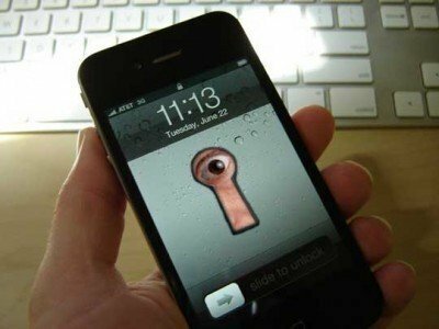 iPhone - находка для шпиона, и кому нельзя пользоваться смартфонами