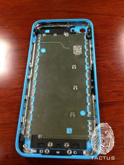 Фото голубого корпуса iPhone 5C 