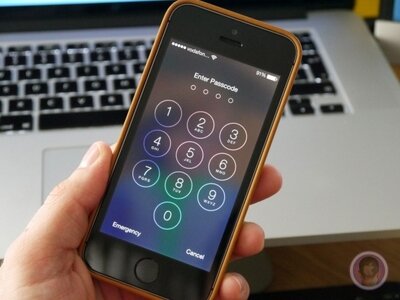 Уязвимость в iOS 7.0.2 позволяет обойти экран блокировки 