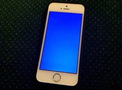 Пользователи iPhone 5s жалуются на синий экран смерти