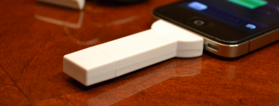 bKey – самый компактный аккумулятор для подзарядки iPhone