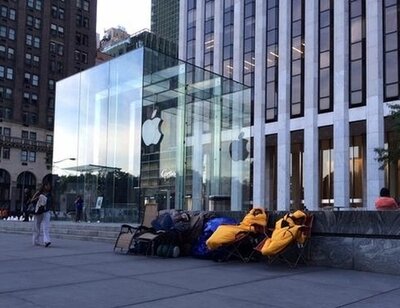 В Нью Йорке уже образовалась очередь за iPhone 6