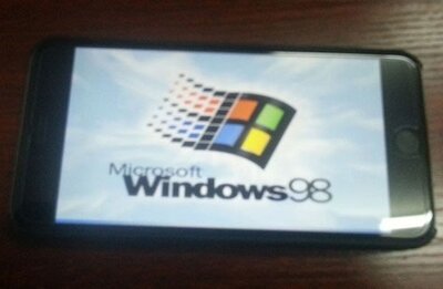 На iPhone 6 Plus запустили Windows 98