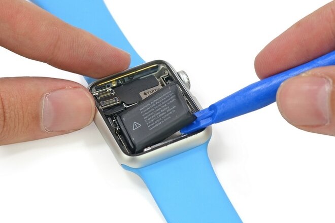 Apple продлила срок гарантийной замены аккумуляторов Apple Watch